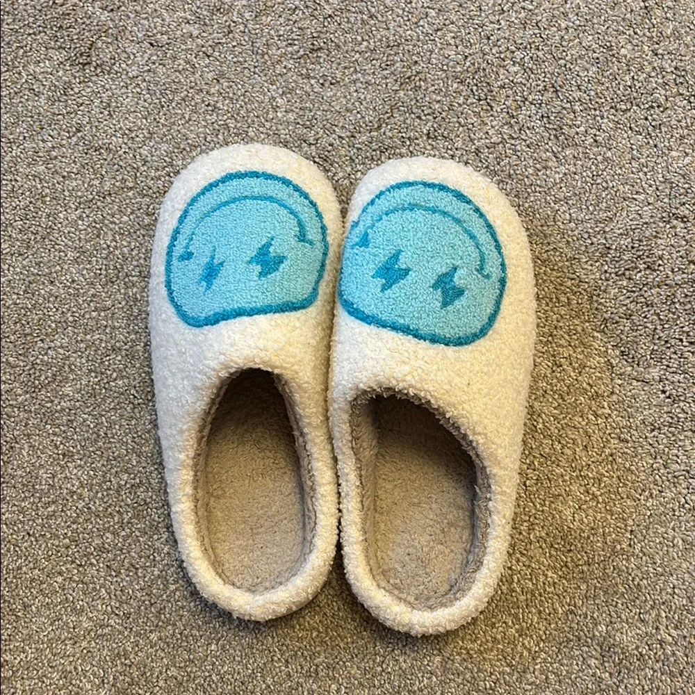Smiley Face Slippers - Picture 1 of 2